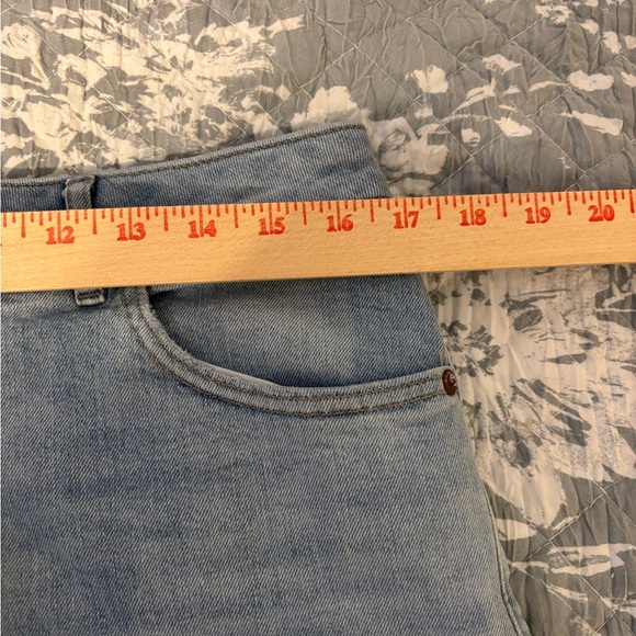 Express Distressed Denim Straight Leg Jeans - Picture 4 of 9